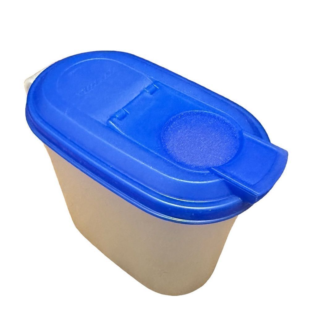 Tupperware 1 Quart semi sheer pitcher with blue flip top pouring lid 2189A-2.